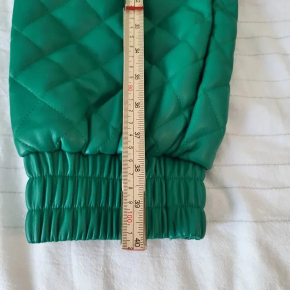 Maniere De Voir VEGAN LEATHER QUILTED JOGGERS Green Sz 8 Medium - Picture 15 of 16